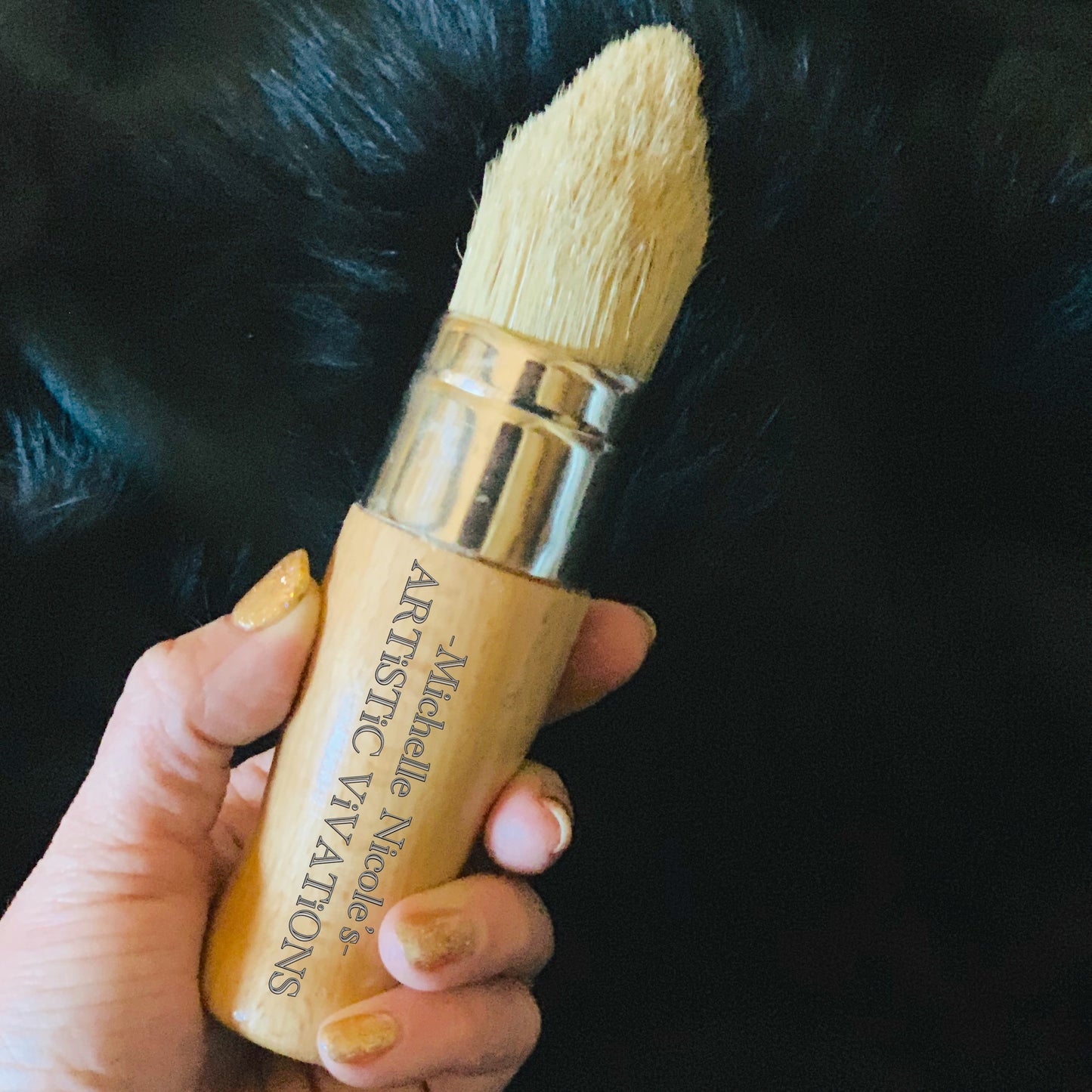Pointed Tip Ergonomical Brush - Michelle Nicole's ARTiSTiC ViVATiONS